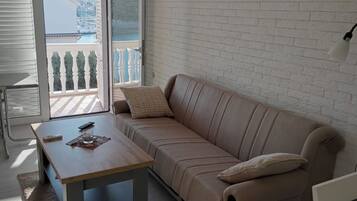 Apartment (A2) | Living room