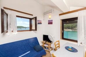 Apartment (A1) | Living area - Apartment Mirni by the sea (Vodice)