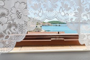 Apartment (A1) | Interior - Apartment Mirni by the sea (Vodice)