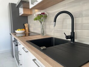 アパートメント (A1) | 専用キッチン |  冷蔵庫、オーブン、コンロ、エスプレッソマシン