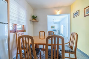 Apartment (A3) | Private kitchen - Apartments Josip (Baska Voda)