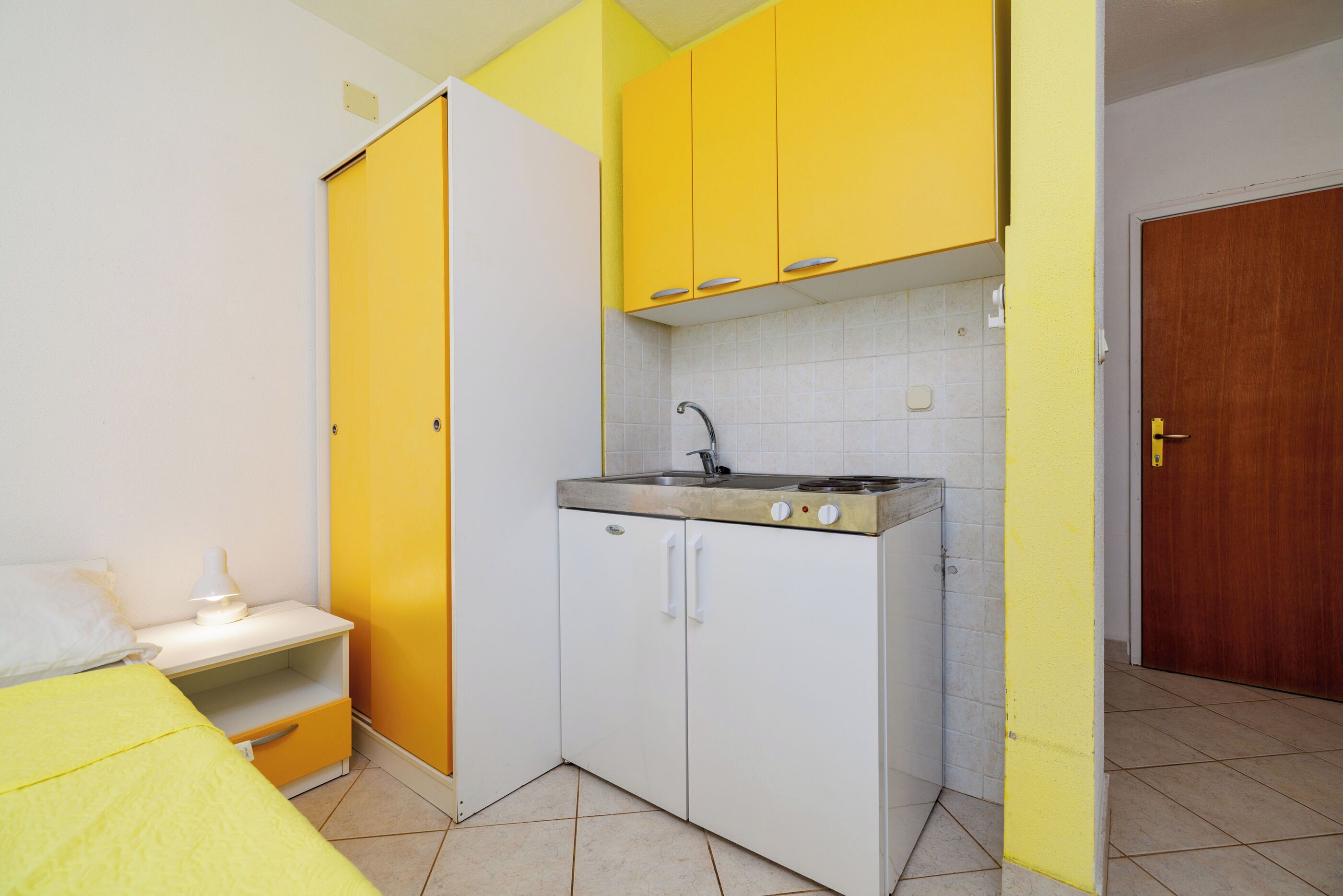 Studio (A3) | Private kitchen