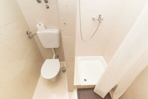 Apartment (A2) | Bathroom