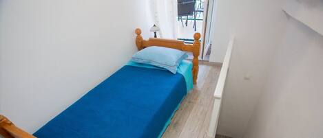 Apartment (A1) | BĂŒgeleisen/BĂŒgelbrett, kostenloses WLAN