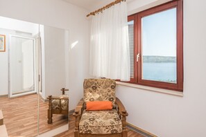 Apartemen (A4) | Ruang keluarga