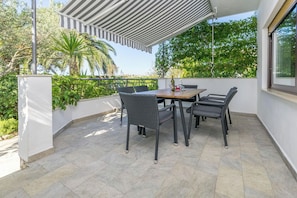 Outdoor dining - House Igor (Rogoznica)