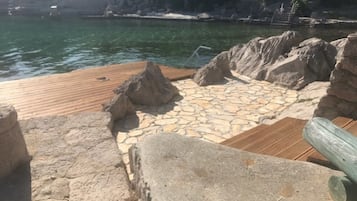 Una playa cerca
