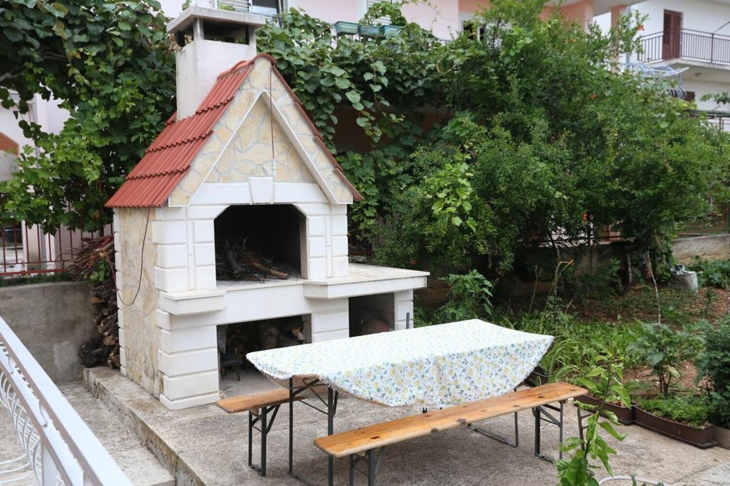 Grill-/Picknickplatz