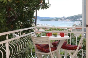 Apartment (A2) | Terrace/patio - Apartment Mare (Trogir)