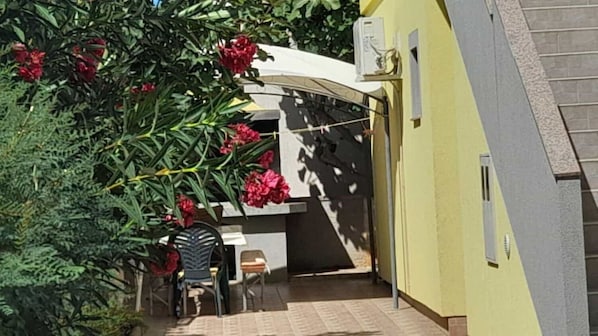 Courtyard - Apartments Vanja (Vir)