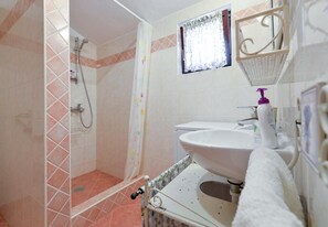 House | Bathroom | Shower - House Marija (Pag)