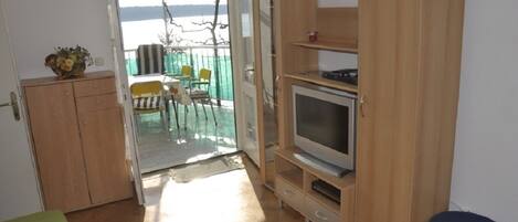 アパートメント (A2) | リビングルーム