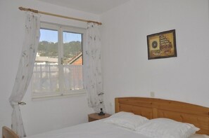 Apartment (A2)