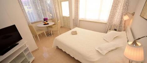 Apartment (A1) | Bügeleisen/Bügelbrett, kostenloses WLAN