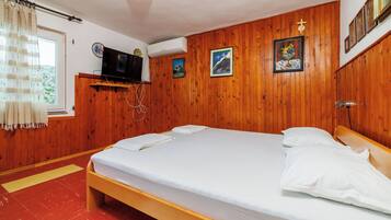 Casa | Ferros/tábuas de passar roupa, Wi-Fi de cortesia