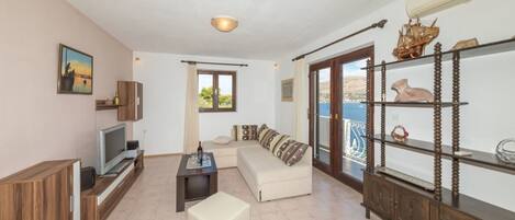 獨棟房屋 | 客廳 | DVD 播放機