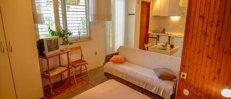 Studio (A2) | Innvendig