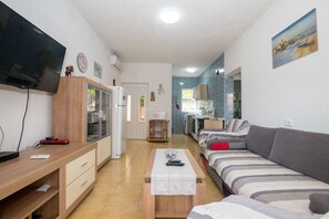 Apartment (A1) | Living room - Apartment Goran (Okrug)