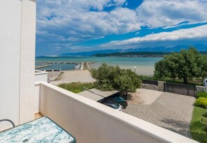 Studio (A3) | Balcony - Apartments Blue Skies (Razanac)