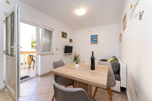 Apartment (A3) | Dining - Apartments Nadica (Nin)