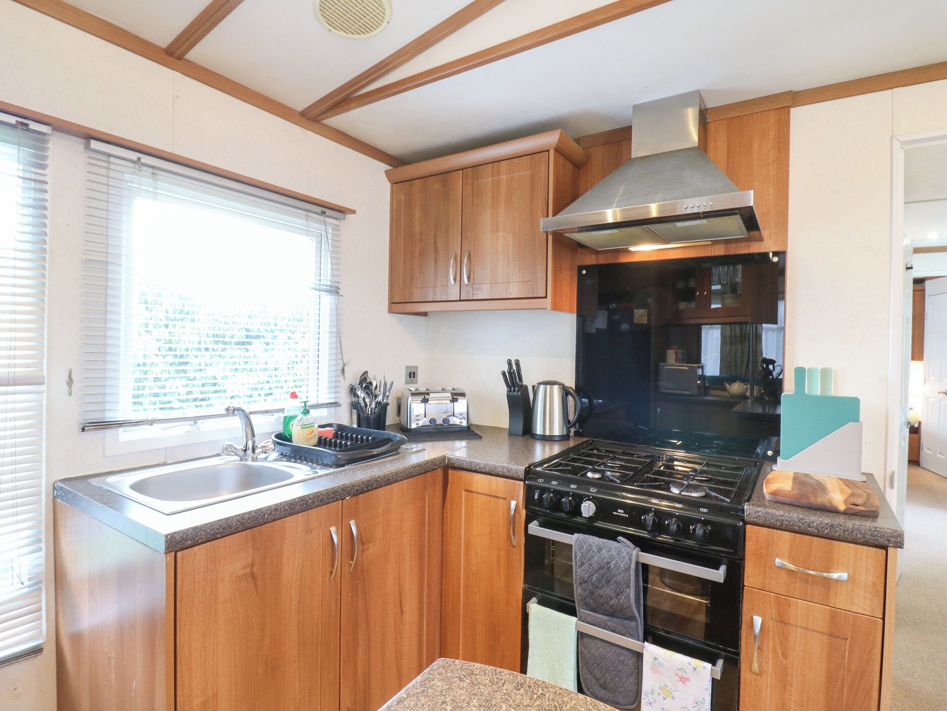 Cookware/dishes/utensils