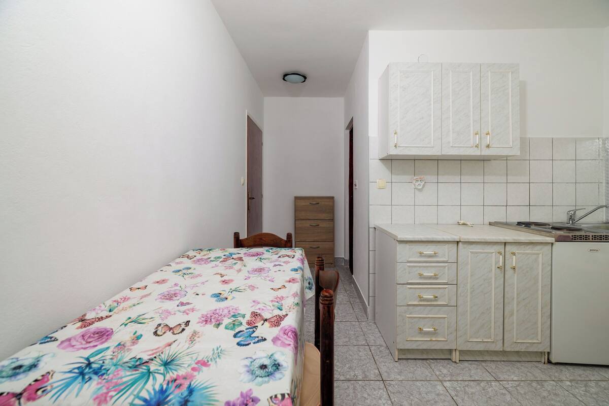 Studio (A4) | Bếp riêng | Tủ lạnh, lò nướng, bếp nấu, dụng cụ nấu nướng/bát dĩa/dao nĩa 