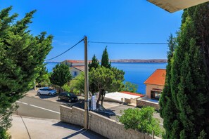 Studio (A5) | Water view - Apartment Irmica (Karlobag)