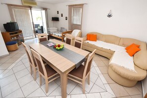 Apartment (A1) | Living room - Apartment Kety (Novalja)