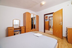 Apartment (A2) | Free WiFi - Apartments Jase (Karlobag)