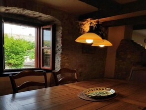 Dining - House Masa (Milna)