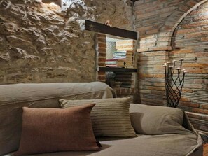 House | Interior - House Masa (Milna)