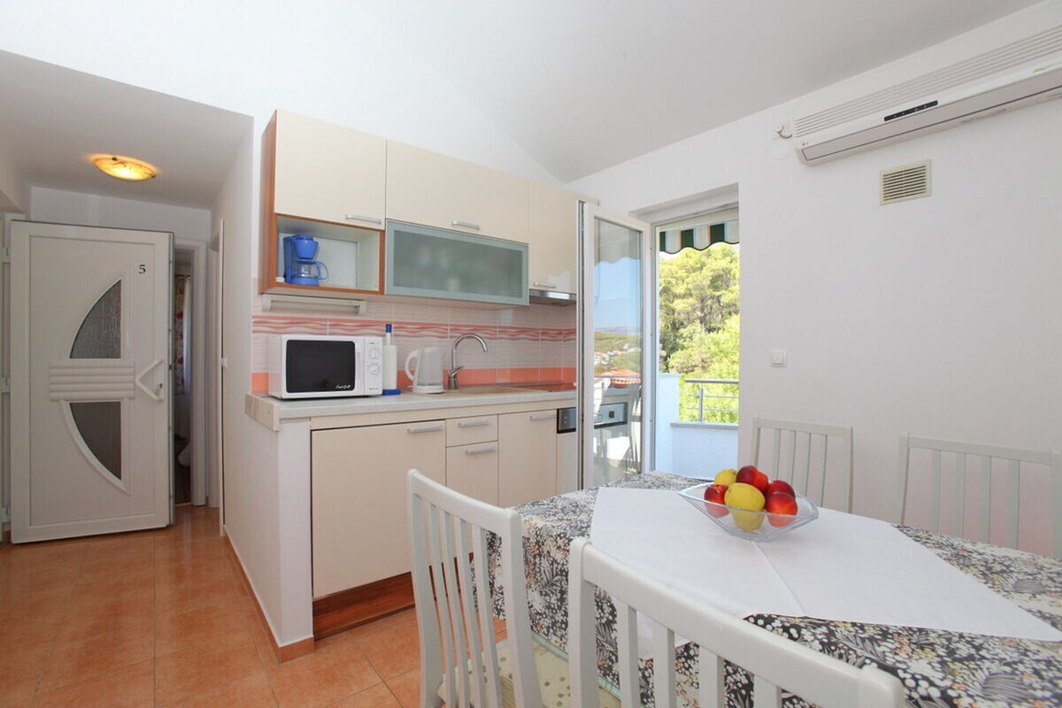 Apartment (A5) | Dapur peribadi | Pembancuh kopi espreso, peti sejuk, ketuhar gelombang mikro, dapur 