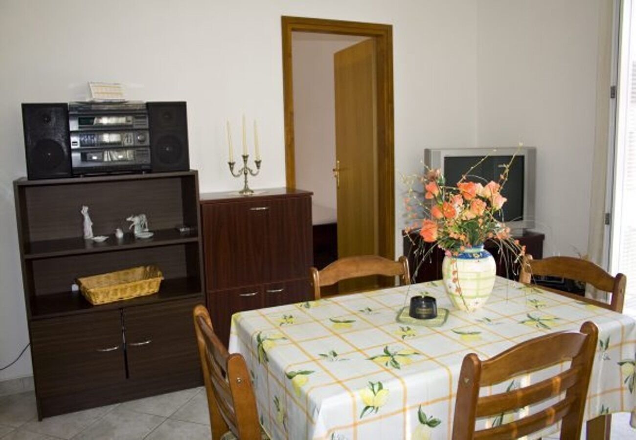 Apartment (A2) | Speisen