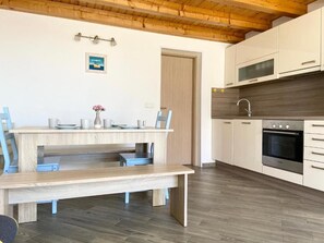 Apartment (A2) | Private kitchen - Apartment Zare (Rab)