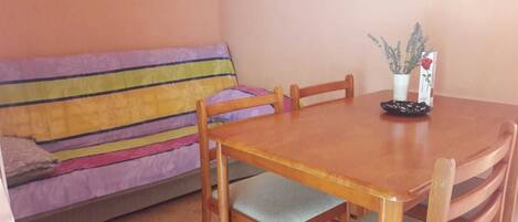 Apartment (A2) | Living room