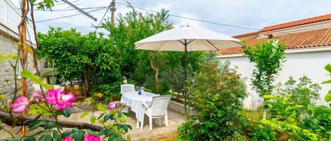 Apartment (A2) | Terrace/patio