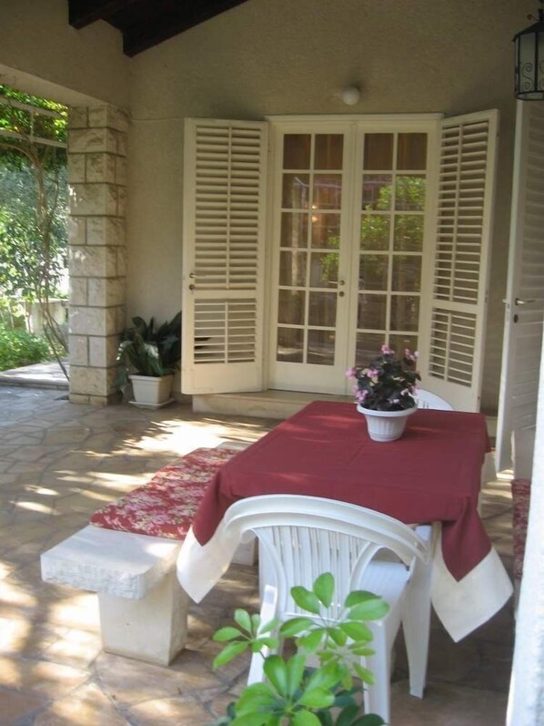 House | Terrace/patio
