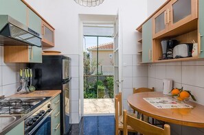 House | Private kitchen | Fridge, oven, stovetop, espresso maker - House Marko (Orebic)
