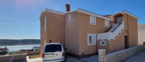 Stationnement libre-service