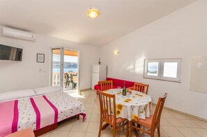 Apartemen (A3) | Tempat makan