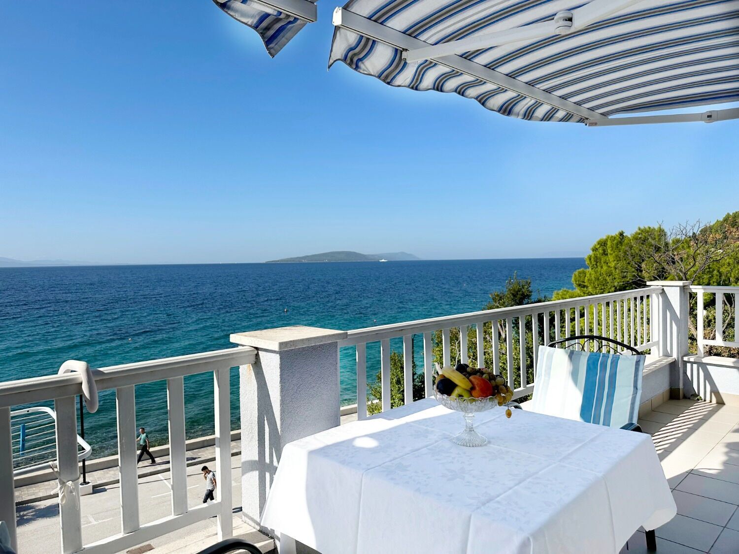 Căn hộ (A1) | Ban công