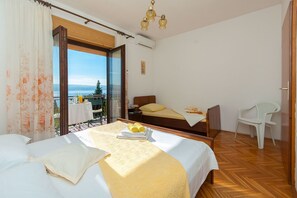 Iron/ironing board, free WiFi - Apartments Franka (Omis)