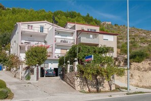 Building design - Apartments Franka (Omis)