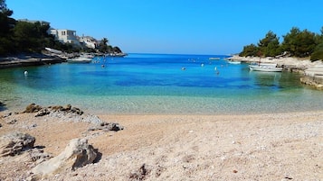 Una playa cerca