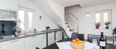 アパートメント (A2) | 専用キッチン | 冷蔵庫、オーブン、コンロ、食器洗い機