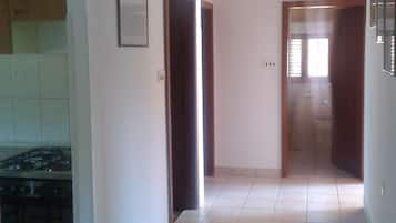 Apartment (A1) | Flur