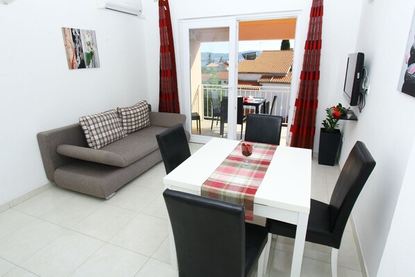 Apartment (A1) | Dining - Apartments Renato (Sveti Filip i Jakov)