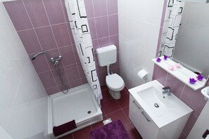 Apartment (A1) | Badezimmer