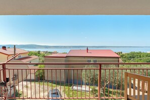 Apartment (A1) | Property grounds - Apartment Sunny (Starigrad)