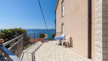 Studio (A2) | Terrace/patio